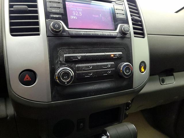 Photo of 2017 White Nissan Frontier