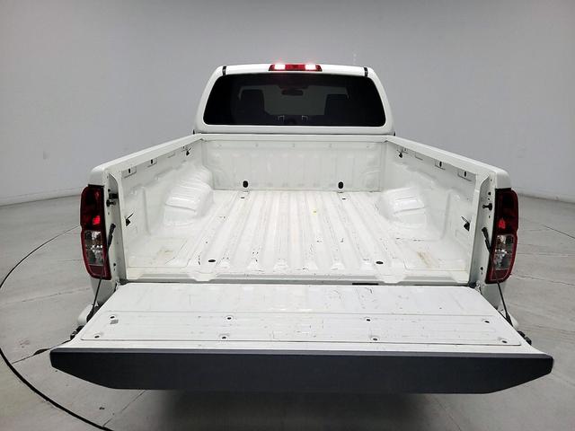 Photo of 2017 White Nissan Frontier