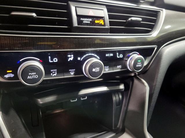 Photo of 2022 White Honda Accord