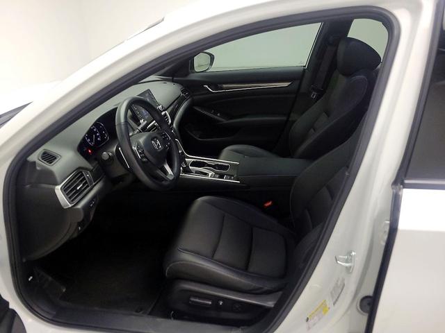 Photo of 2022 White Honda Accord