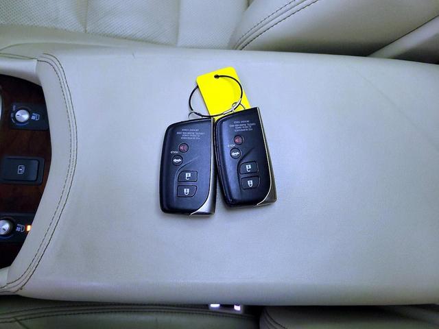 Photo of 2014 Tan Lexus LS 460