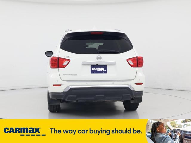 Photo of 2020 White Nissan Pathfinder