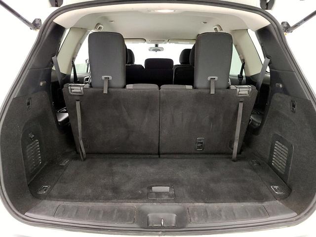 Photo of 2020 White Nissan Pathfinder