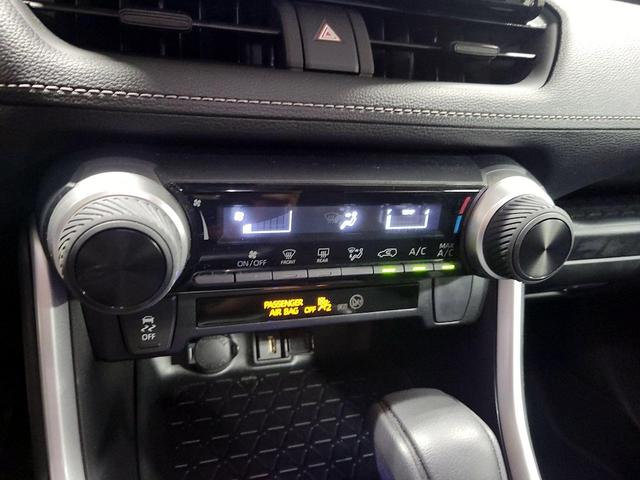 Photo of 2022 Gray Toyota RAV4