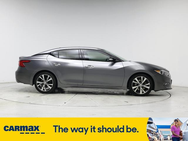 Photo of 2017 Gray Nissan Maxima