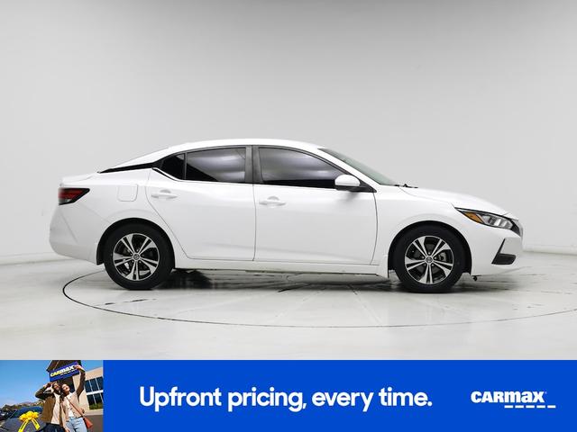 Photo of 2021 White Nissan Sentra