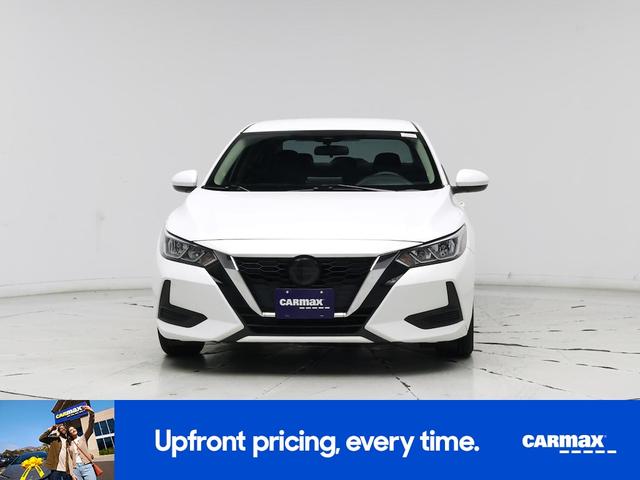 Photo of 2021 White Nissan Sentra