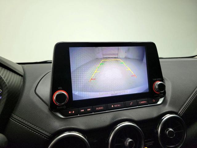 Photo of 2021 White Nissan Sentra
