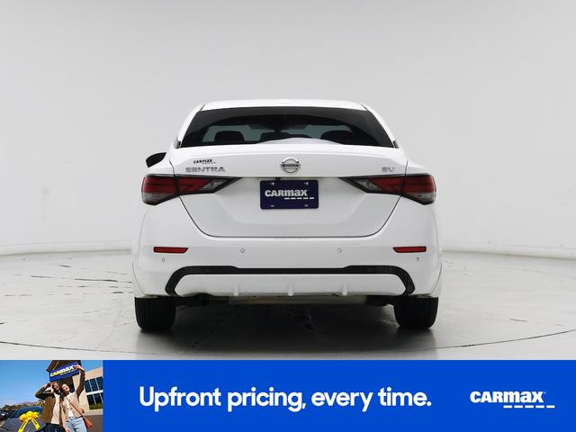 Photo of 2021 White Nissan Sentra