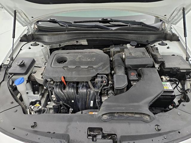 Photo of 2019 White Kia Optima