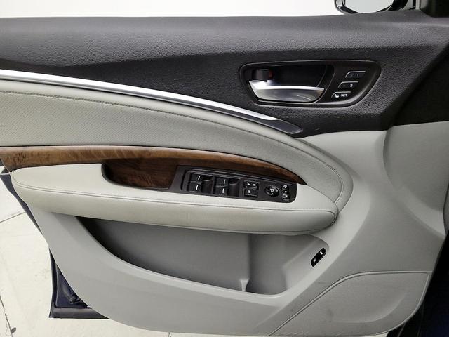Photo of 2020 Blue Acura MDX