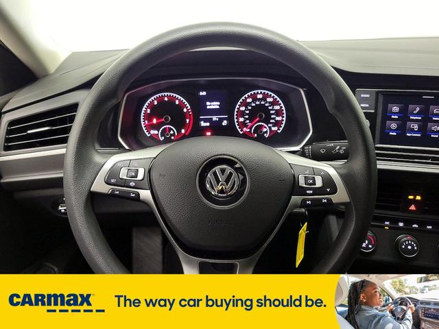 Photo of 2021 Blue Volkswagen Jetta