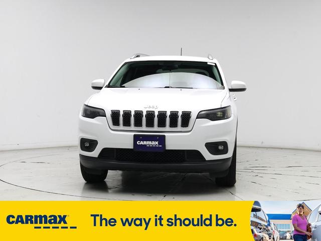 Photo of 2019 White Jeep Cherokee