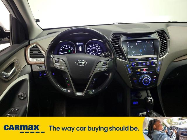 Photo of 2018 Silver Hyundai SANTA FE