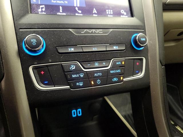 Photo of 2019 Black Ford Fusion Hybrid