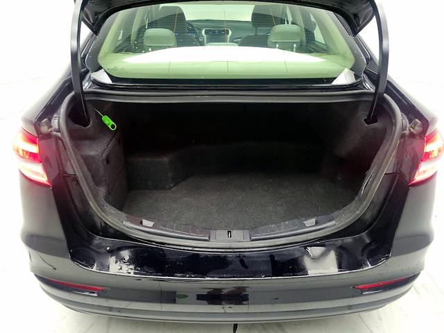 Photo of 2019 Black Ford Fusion Hybrid