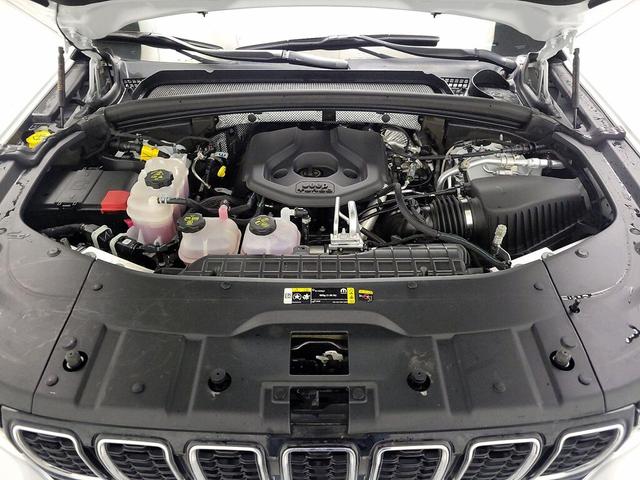 Photo of 2023 White Jeep Grand Cherokee 4xe