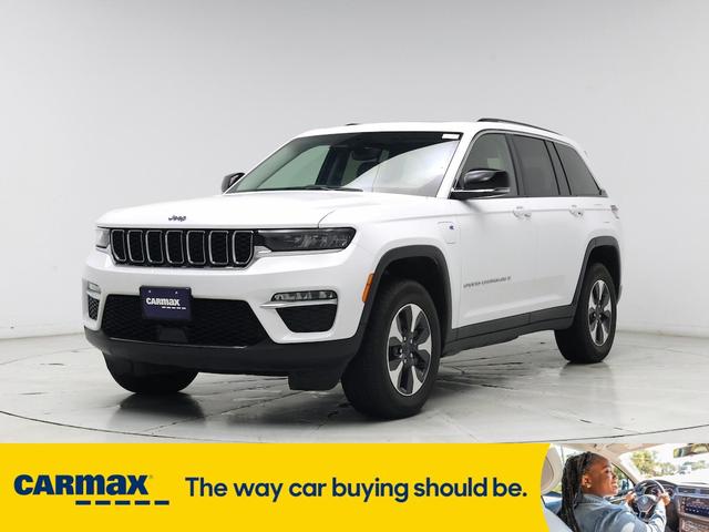 Photo of 2023 White Jeep Grand Cherokee 4xe