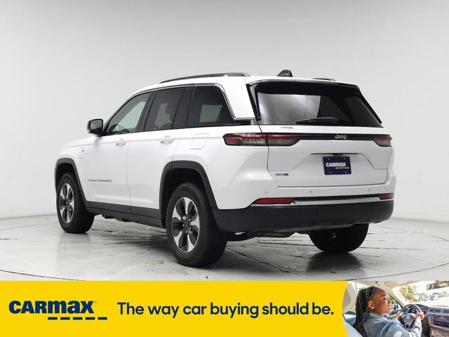 Photo of 2023 White Jeep Grand Cherokee 4xe
