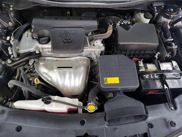 Photo of 2014 Gray Toyota Camry