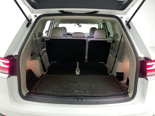Photo of 2022 White Volkswagen Atlas
