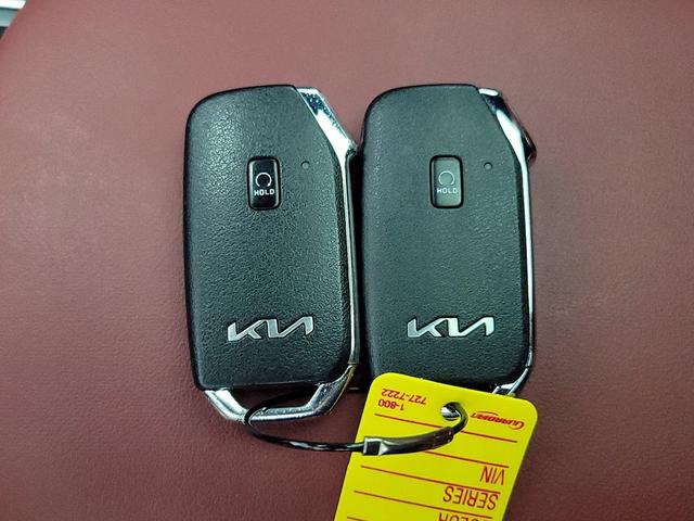 Photo of 2023 Gray Kia K5