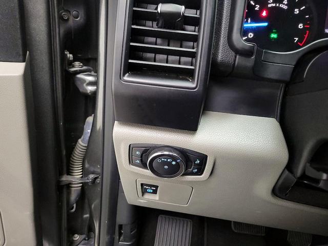 Photo of 2018 Gray Ford F-150