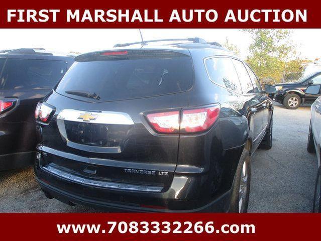 Photo of 2015 Black Chevrolet Traverse