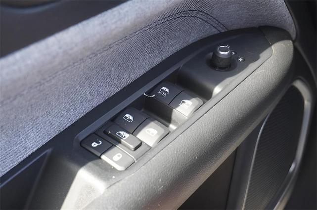 Photo of 2022 Laser Blue Jeep Compass