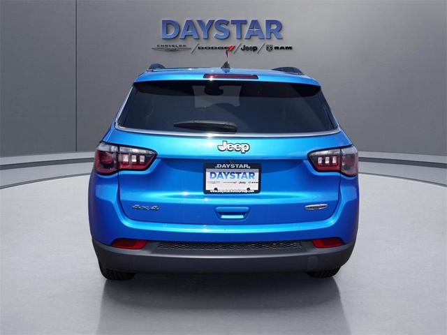 Photo of 2022 Laser Blue Jeep Compass