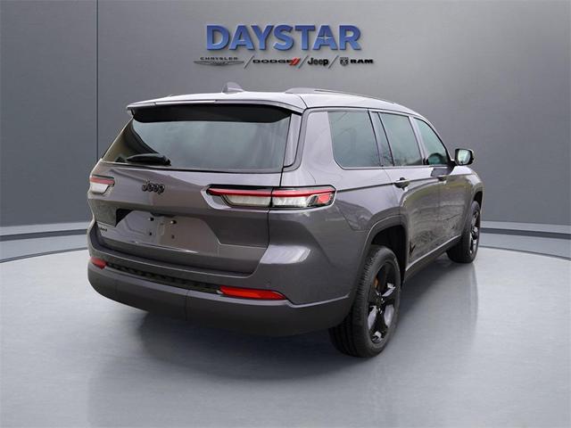 Photo of 2025 Metallic Jeep Grand Cherokee L