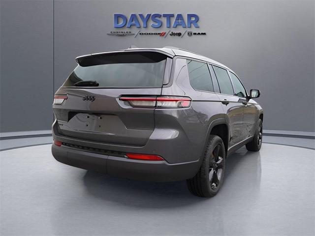 Photo of 2025 Metallic Jeep Grand Cherokee L