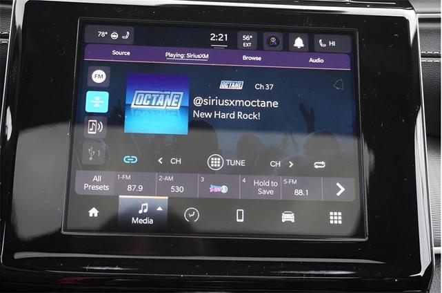 Photo of 2025 Metallic Jeep Grand Cherokee L