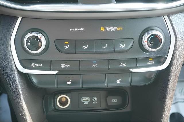 Photo of 2020 Quartz White Hyundai SANTA FE