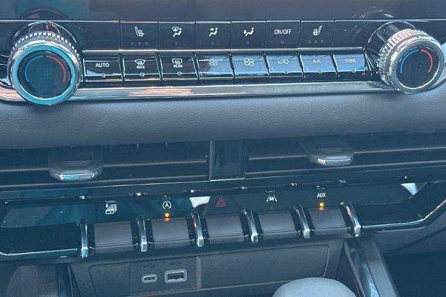 Photo of 2025 Onyx Black GMC Canyon