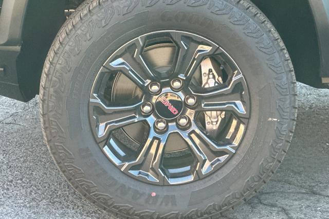 Photo of 2025 Onyx Black GMC Canyon