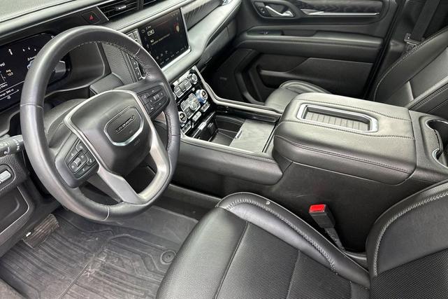 Photo of 2022 White Frost Tricoat GMC Yukon