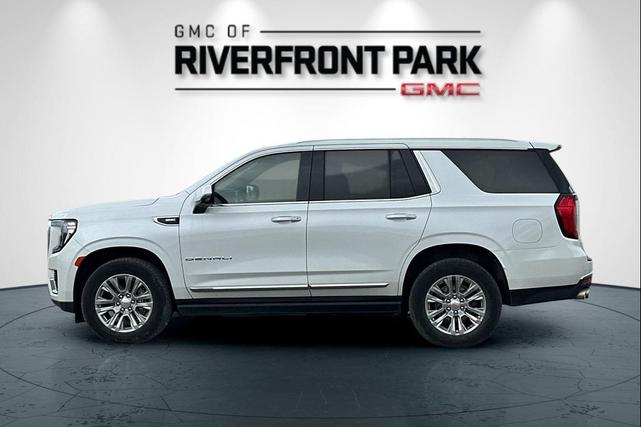 Photo of 2022 White Frost Tricoat GMC Yukon
