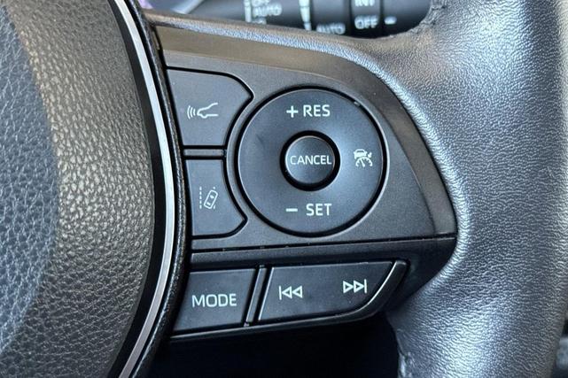 Photo of 2022 Midnight Black Metallic Toyota RAV4