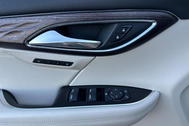 Photo of 2022 Olympic White Buick Envision