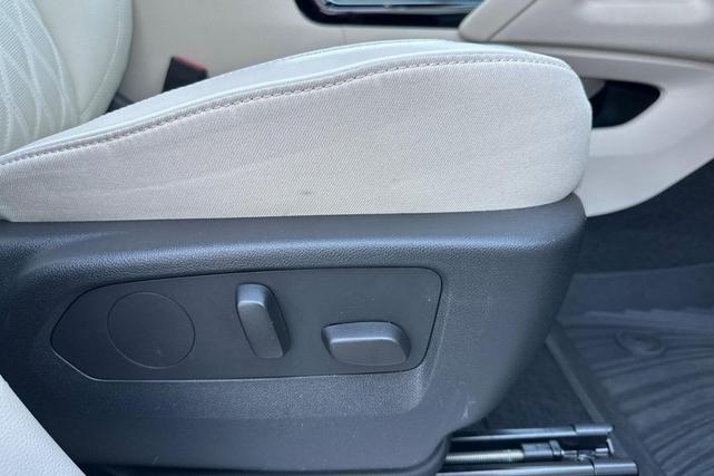 Photo of 2022 Olympic White Buick Envision