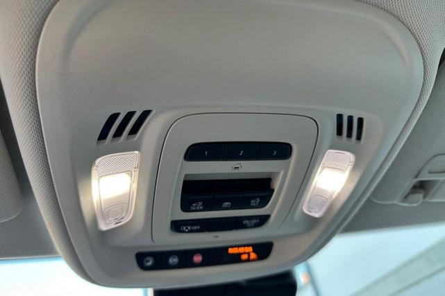 Photo of 2022 Olympic White Buick Envision