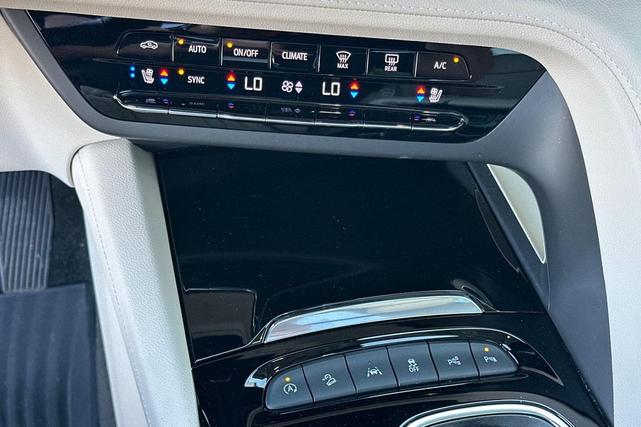 Photo of 2022 Olympic White Buick Envision