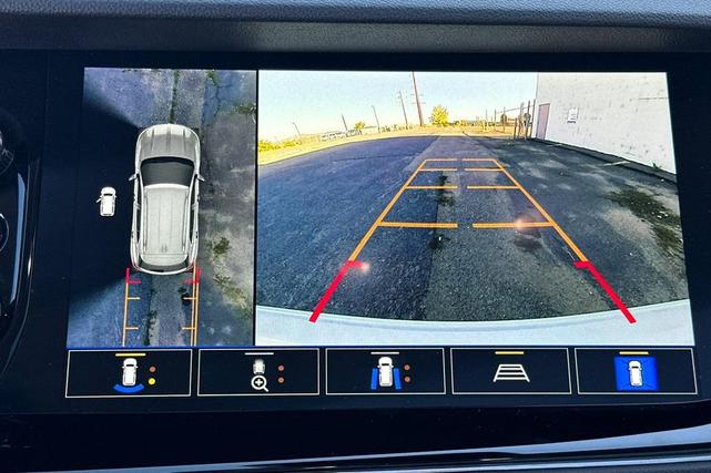 Photo of 2022 Olympic White Buick Envision