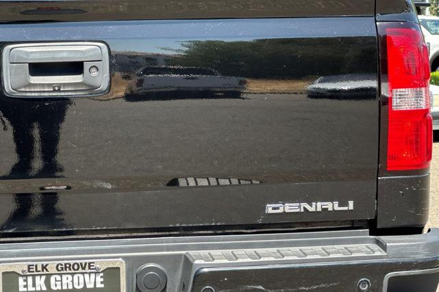 Photo of 2016 Onyx Black GMC Sierra 2500