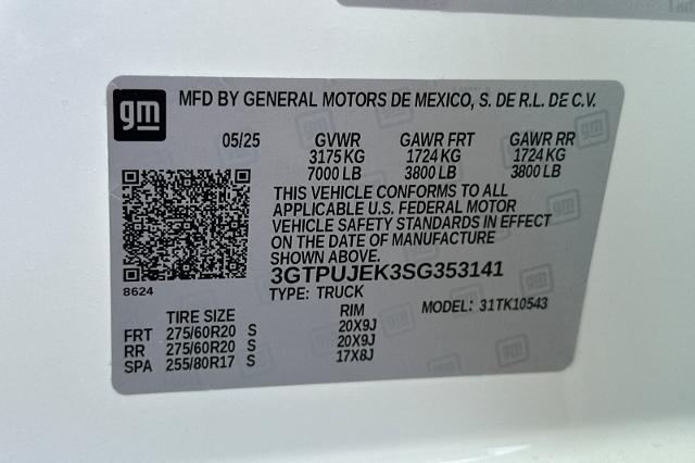 Photo of 2025 Summit White GMC Sierra 1500
