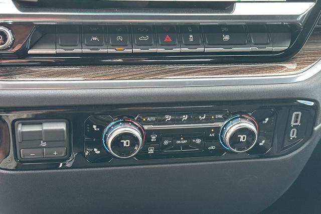 Photo of 2025 Summit White GMC Sierra 1500