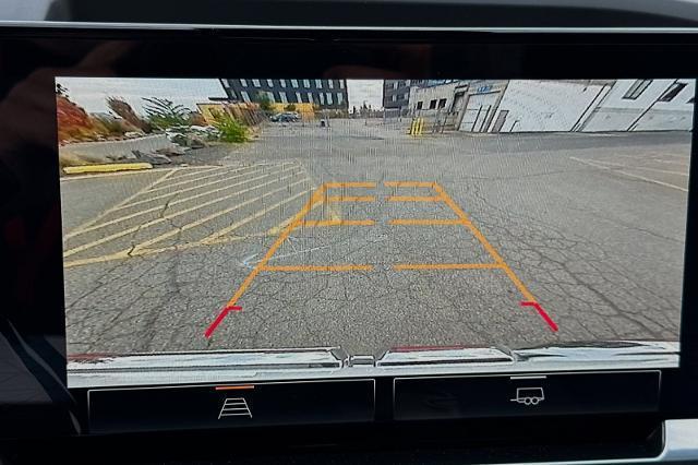 Photo of 2025 Summit White GMC Sierra 1500
