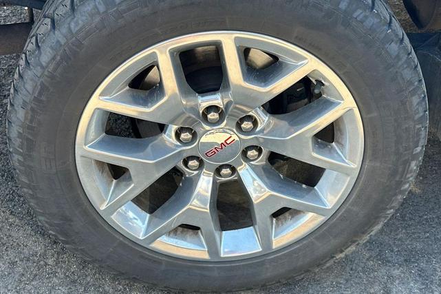 Photo of 2015 White Diamond Tricoat GMC Sierra 1500