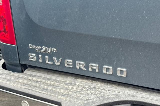 Photo of 2013 Blue Granite Metallic Chevrolet Silverado 1500